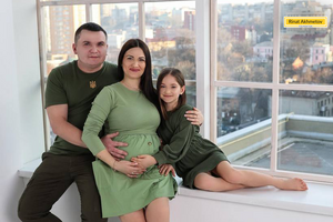 "Ми проїхали 19 блокпостів". Історія родини з Маріуполя стала частиною Музею "Голоси Мирних"