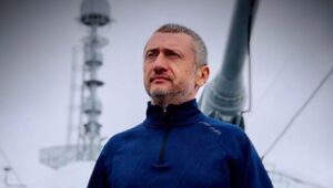 Десант у Криму, імовірність розпаду РФ, чи буде ядерний удар. Інтерв'ю Гордона з Ауслендером. Трансляція