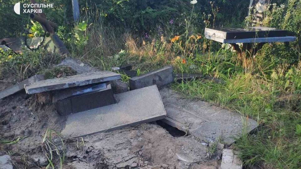 Уночі в комендантську. У Харківській області з кладовища викрали танк