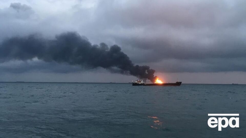Мадяр оголосив про значні втрати РФ в Азовському морі і тяготи окупації "Кримського рубильника"