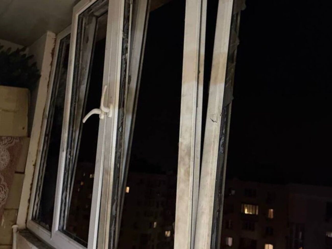 РФ кілька діб поспіль атакує Одесу, є влучання в багатоповерхівку. Фото, відео