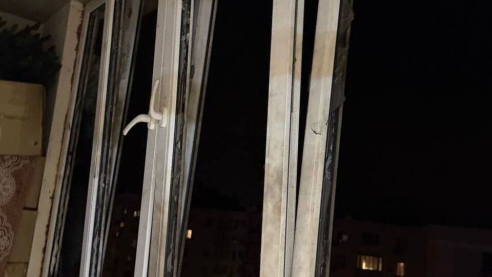 РФ кілька діб поспіль атакує Одесу, є влучання в багатоповерхівку. Фото, відео