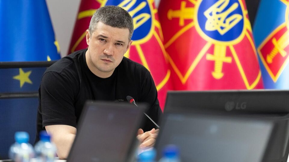 "Відмовити президенту неможливо". Чому Федорова хочуть зняти з Міноборони і кого можуть призначити на його місце