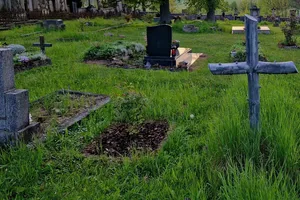 В РФ ритуальная служба закопала живого человека в могилу. Видео