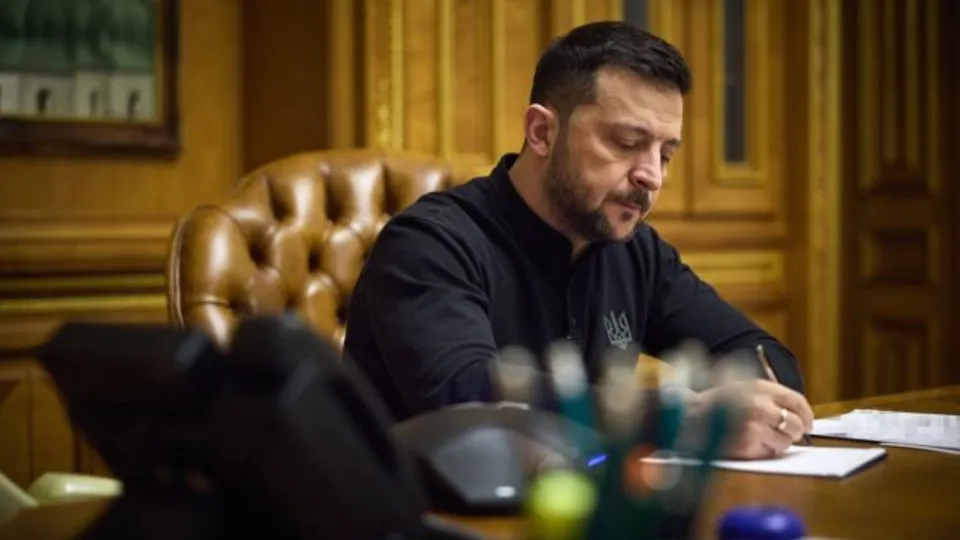 Зеленський у 20-й раз запропонував Раді продовжити воєнний стан і мобілізацію. Які нові строки?