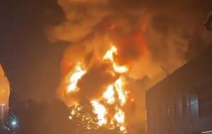 "На! Вдарило прямо на відео!" Дрони атакували Підмосков’я та НПЗ поблизу Ставрополя. Відео
