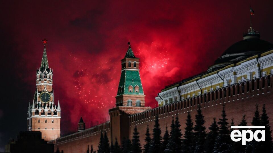 Комунізм і "безсмертні ідеї Леніна". Як Путін перетворює на руїни місто, завдяки якому сяє Кремль