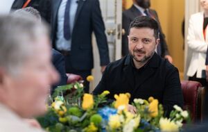 Зеленский наградил Шмыгаля и Свириденко орденами, Хлывнюку дал звание заслуженного артиста