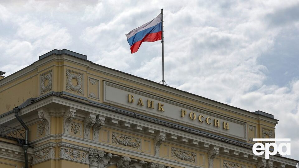 Російські олігархи виводять мільярди за кордон із-під контролю Путіна – Bloomberg