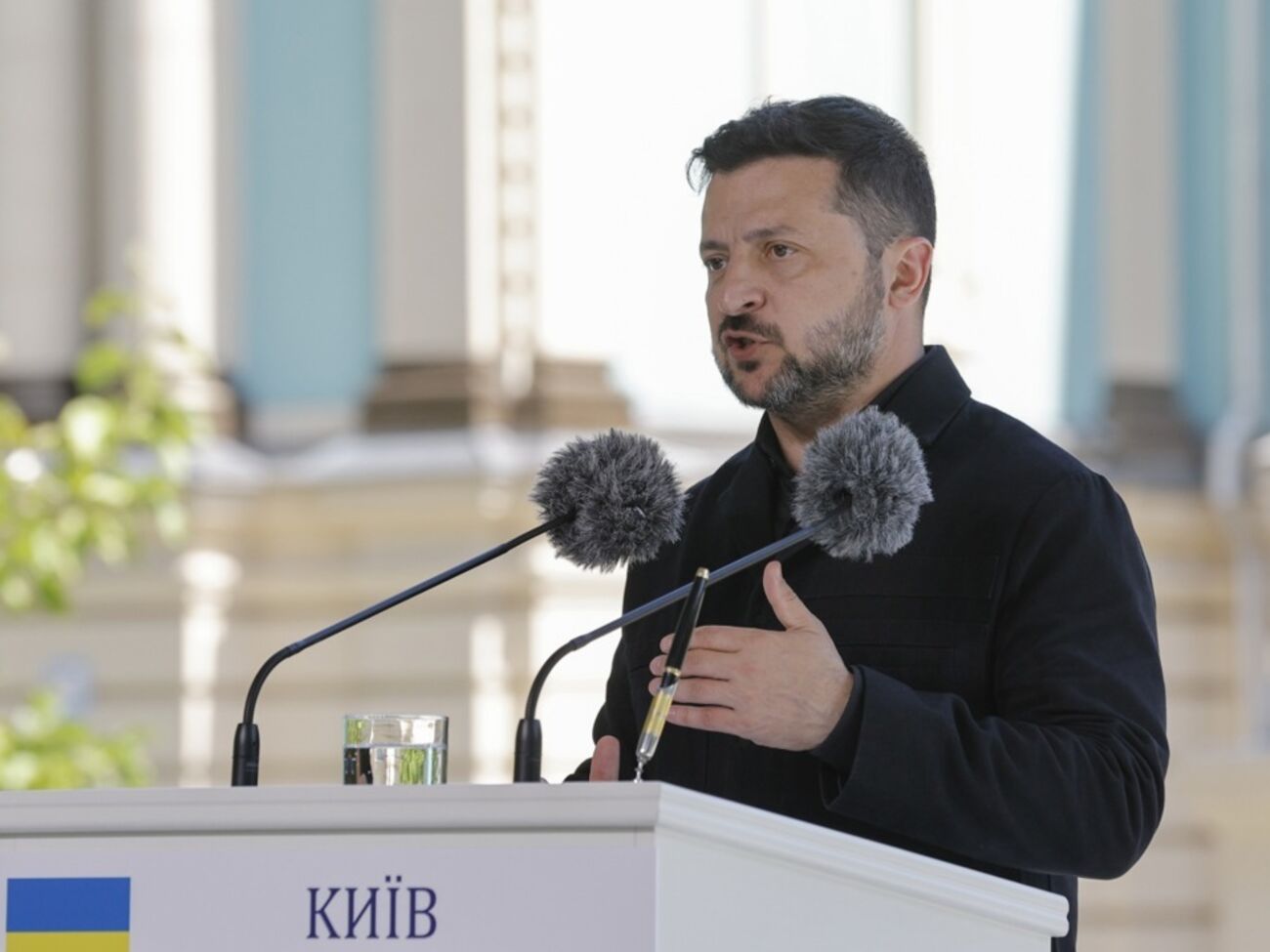 Зеленський прокоментував протести через відставку Федорова