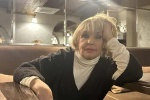 Донька встала на коліна, а невістка зворушила словами. Роговцевій – 89 років