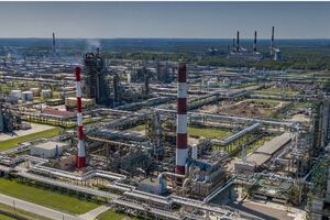 Україна вдарила по останньому НПЗ, який постачав паливо до Москви й області – ЗМІ