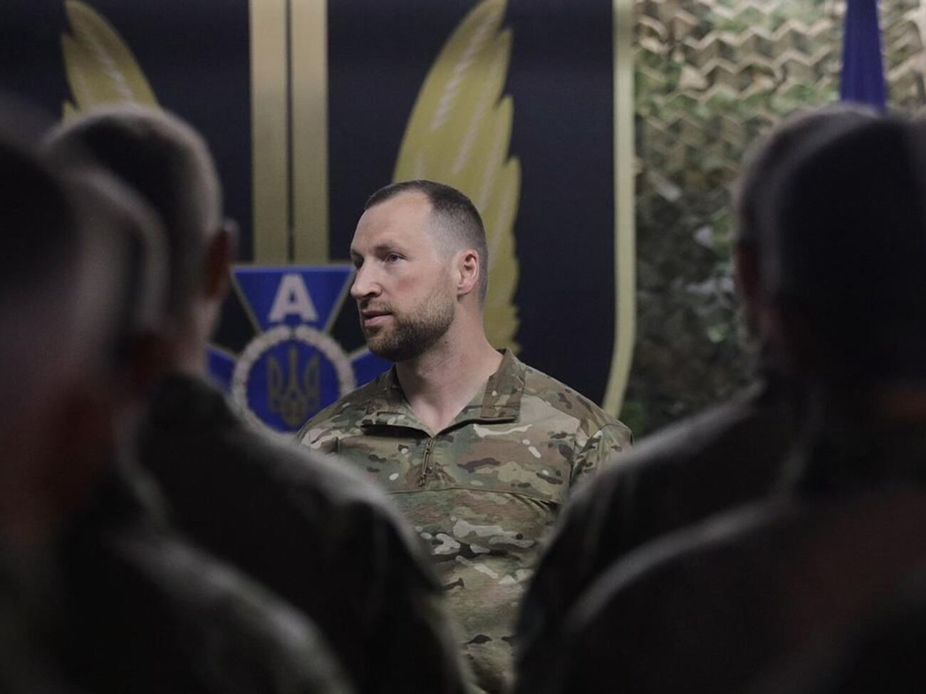 "Учень Малюка" на чолі Міноборони. Хто такий Євгеній Хмара і після чого він "готовий кусати і рвати"