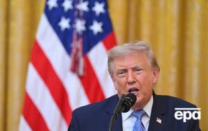 В США заподозрили оператора телесуфлера Трампа в ставках на его выступления. Что известно о скандале