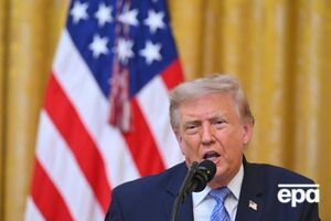 В США заподозрили оператора телесуфлера Трампа в ставках на его выступления. Что известно о скандале