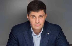 Кияни й харків’яни ставитимуть йому пам’ятники. На тлі останніх скандалів це багато чого коштує