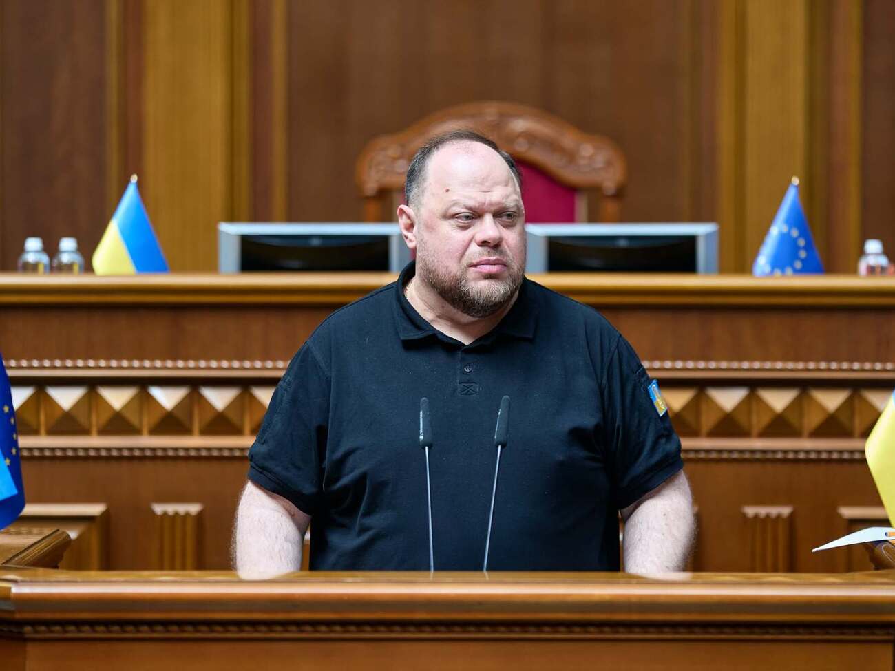 Стефанчуку во время заседания в Раде позвонила незнакомка. Его реакция стала вирусной. Видео