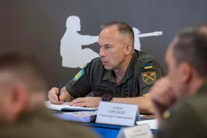 РФ нарощує виробництво озброєння і готується до наступальних дій на фронті – Сирський