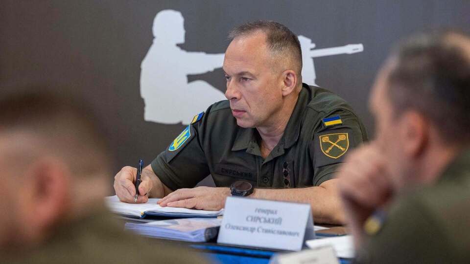 РФ нарощує виробництво озброєння і готується до наступальних дій на фронті – Сирський
