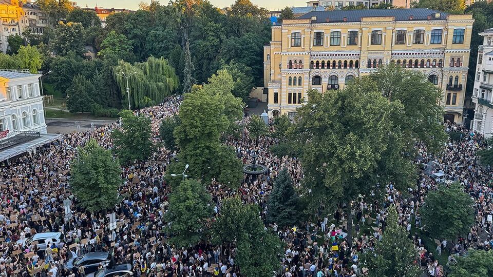 У Києві й інших містах України відновилися протести через відставку Федорова. Фото, відео