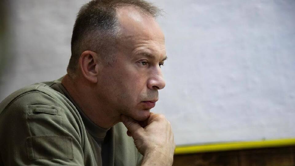 Депутаты инициировали запрос к Зеленскому об увольнении Сырского