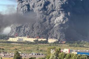 "На заставку, для операторів "Нової пошти". У Московській та Тамбовській областях горить Wildberries