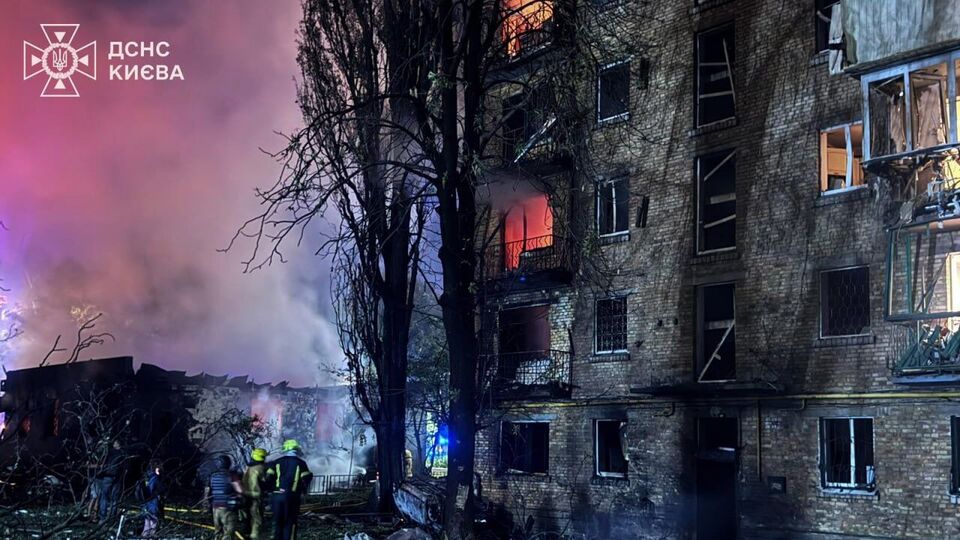 Зеленский о массированной атаке россиян на Киев: Накапливали ракеты, опасность сохраняется
