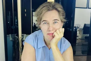 Голубовська: Я працювала санітаркою у гнійній хірургії. Мама влаштувала, щоб відрадити від медицини