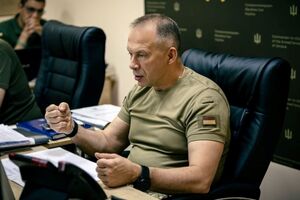 "Я б не чекав". У Генштабі й ОП прокоментували чутки про відставку Сирського