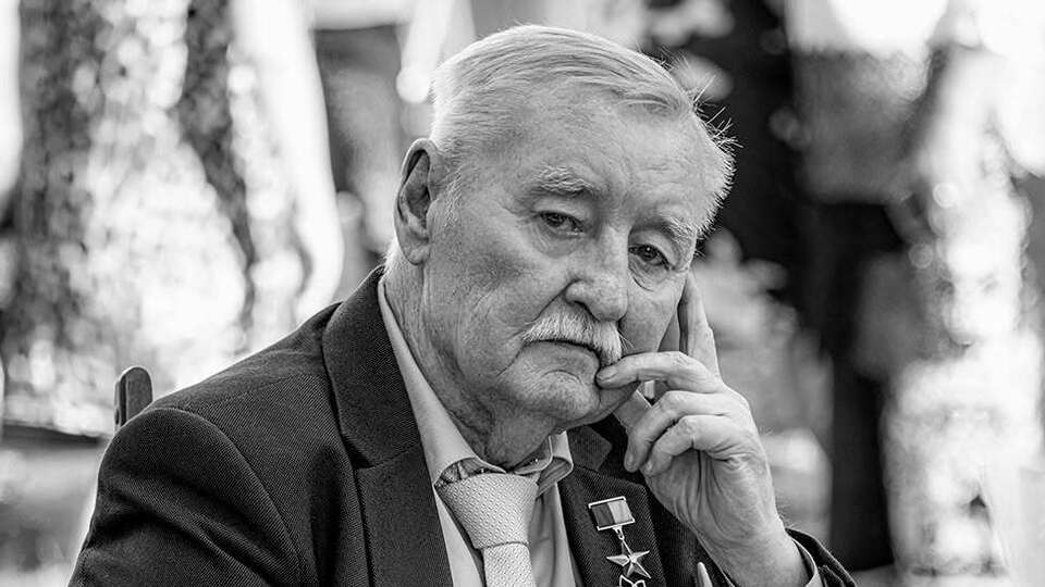 На могиле Игоря Поклада установили памятник. Вдова маэстро рассказала о его последней воле. Фото