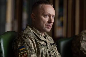 Прорив у Маріуполь і скандальне звільнення із Сухопутки. Хто такий Драпатий і чому його називають наступником Сирського