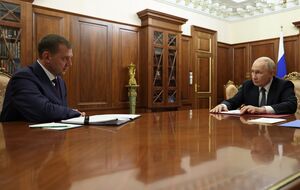 Путіна повідомили про контроль окупантів над дорогою у Крим. Бровді іронічно відреагував
