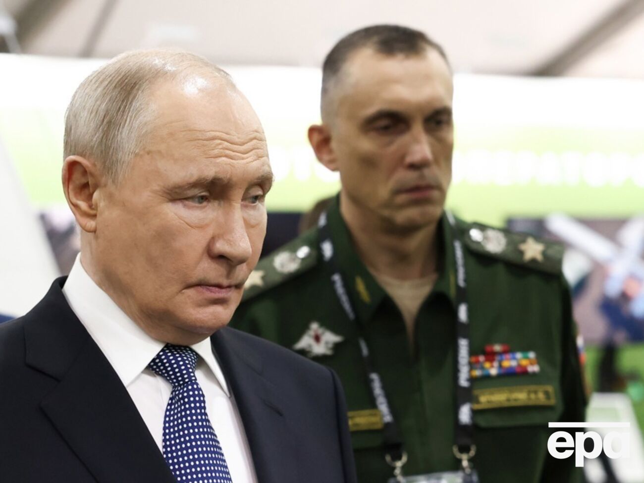 Путіна запевнили, що РФ захопить Донбас до кінця року. Він не збирається йти на поступки – Bloomberg