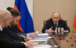 Путин назвал "топливные трудности" в РФ временными, а состояние экономики – стабильным