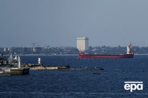 "Ни одно судно не смогло зайти в наш порт". Россия пытается заблокировать "зерновой коридор" – Зеленский