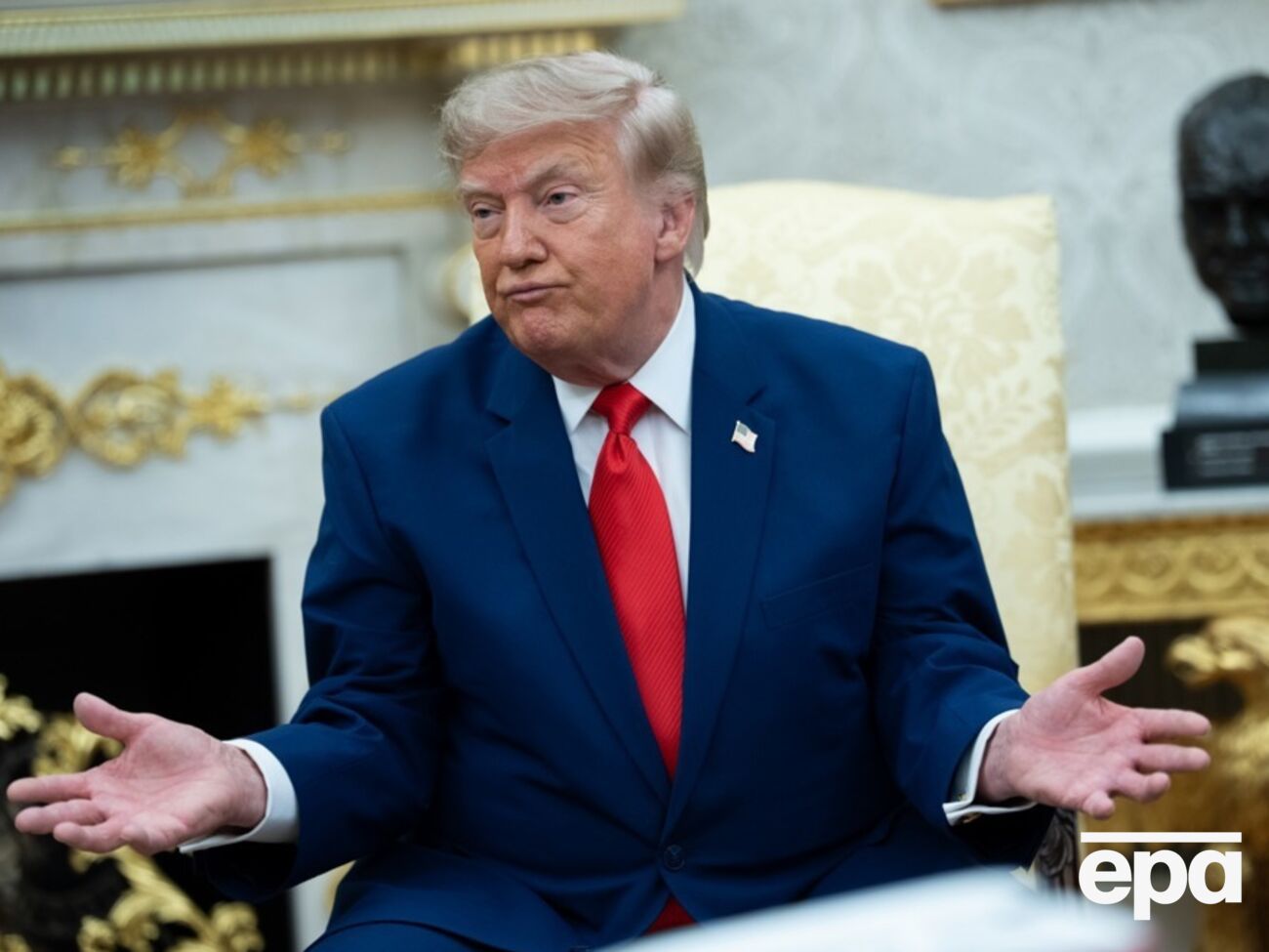 "Ржу не могу!" Трампа спародировали прямо у него за спиной. Видео