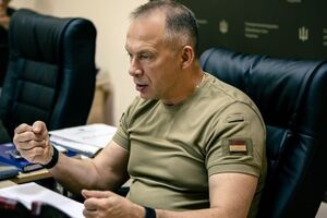 "Уже можно". Сырский показал первое фото после увольнения – он на нем не один