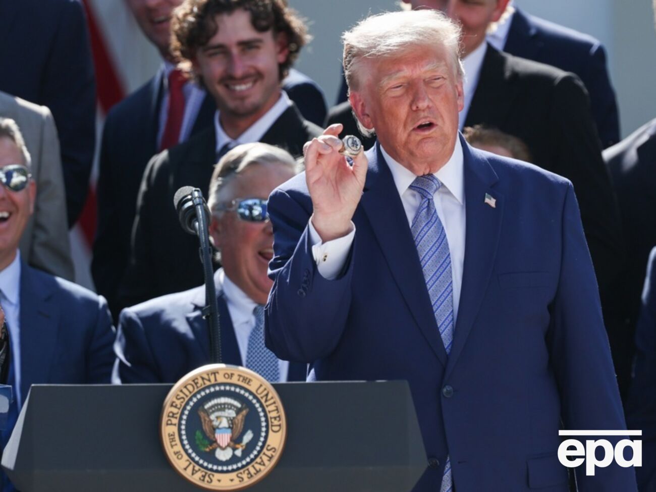 Трамп каже, що не продає зброї Україні, щоб РФ не продавала зброї Ірану