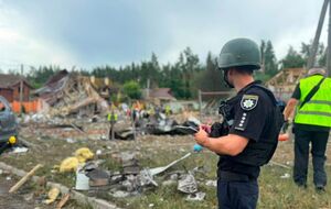 Зеленський після балістики по виставці зброї: Такі заходи не можна проводити поруч із будинками