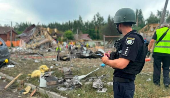 Зеленський після балістики по виставці зброї: Такі заходи не можна проводити поруч із будинками