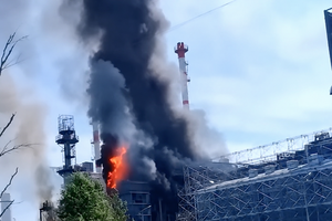 "Мамо рідна, що відбувається?" БПЛА атакували НПЗ у Тюмені за 2 тис. км від України, виникла пожежа