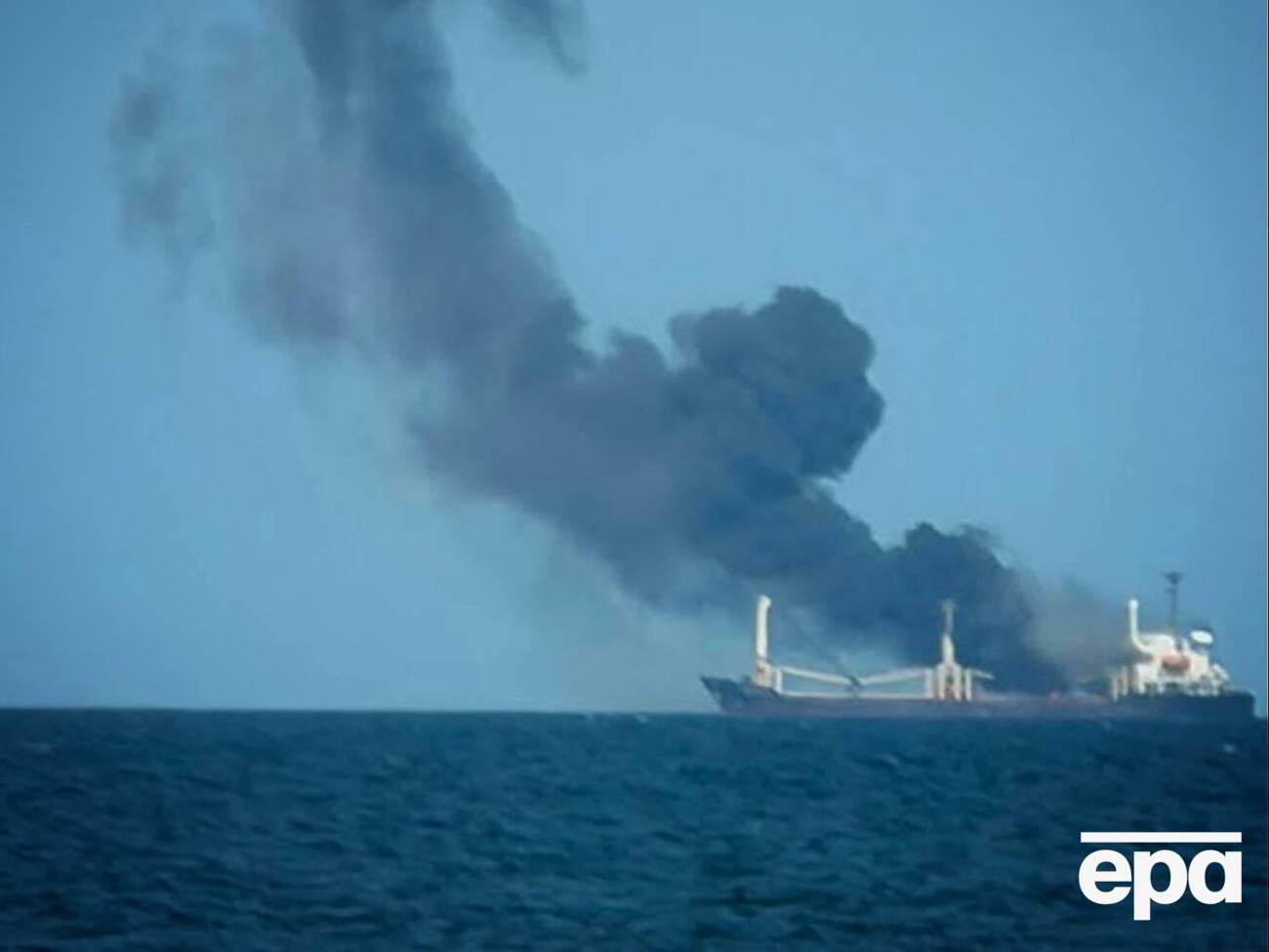 РФ атаковала судно с кукурузой под флагом Палау. Двое моряков пропали без вести