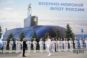 "Оператор уже на Колимі". Путіна висміяли за день ВМФ із намальованим підводним човном. Відео