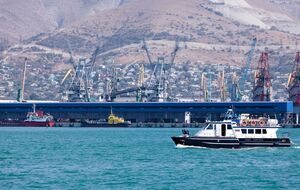 Казахстан заявил о возобновлении поставок нефти через порт Новороссийск. Перед этим добыча упала вдвое
