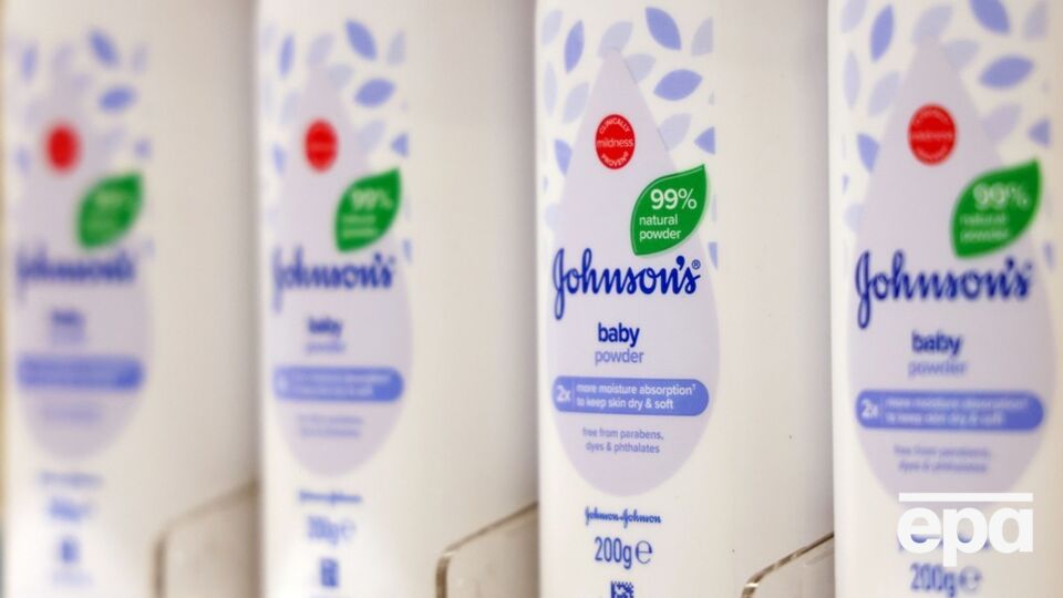 Справа про дитячу присипку, яка може спричиняти рак. Johnson & Johnson виплатить позивачам мільярди доларів