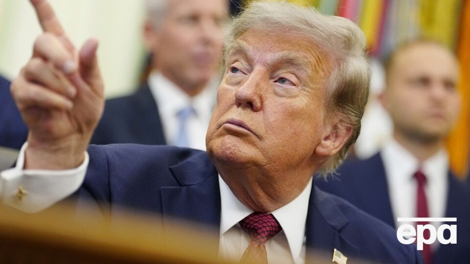 Трамп з оптимізмом ставиться до ймовірності укладення мирної угоди щодо України – WSJ