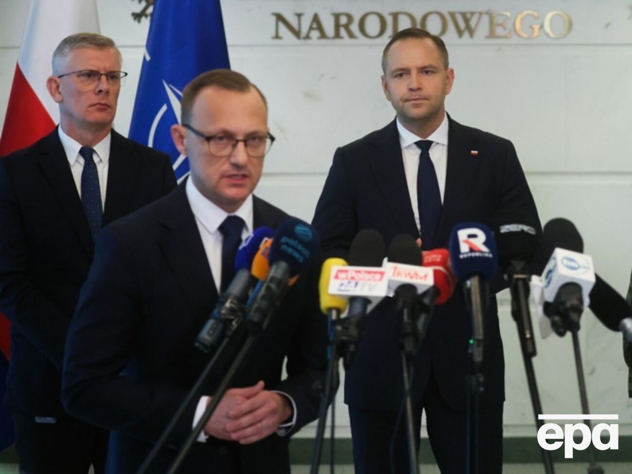 Речник Навроцького різко відповів на заклик Туска не мовчати про напади на українців у Польщі