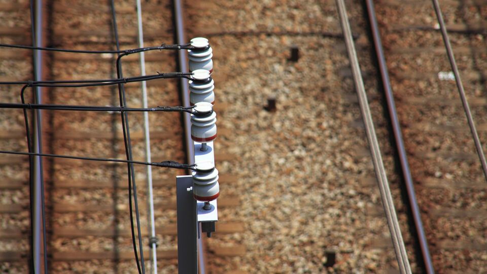 Нові тарифи на електроенергію та перевезення призведуть до закриття підприємств – УМП