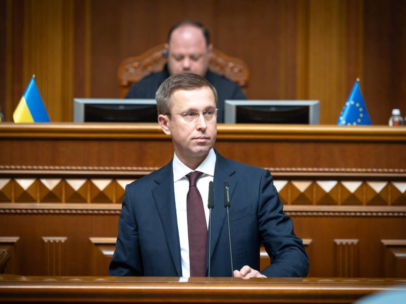 "Цього чекали з острахом". Як Корецький став прем'єром без політичного досвіду і чого від нього чекають