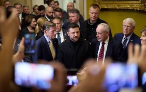 "Сигнал Европе". Сенат США на процедурном голосовании поддержал "адские" санкции против РФ. Что дальше